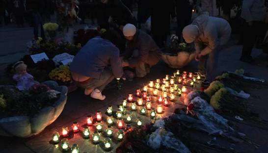 В Одессе активисты Автомайдана сожгли плакат с фотографиями жертв трагедии 2 мая