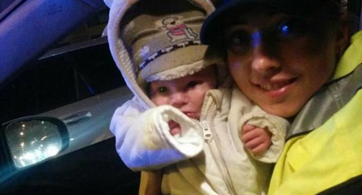 В Киеве полицейские спасли младенца после операции