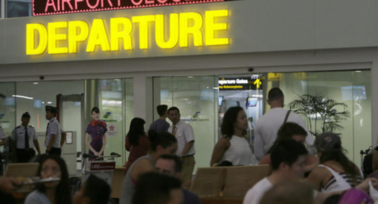 Аэропорт на Бали закрыли до 5 ноября из-за активности вулкана