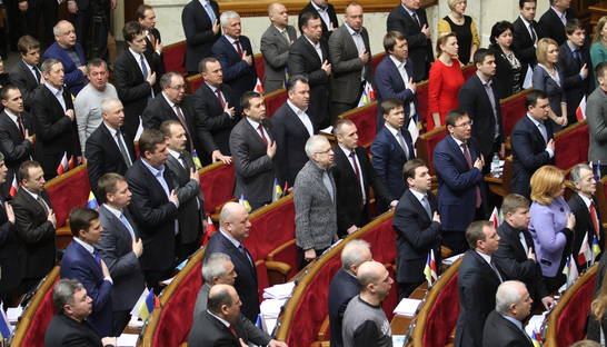 Депутатам предлагают начинать заседание Рады с молитвы