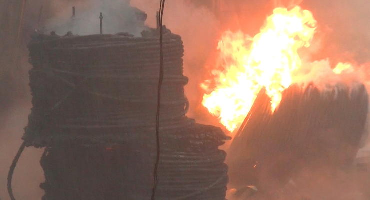 В Харькове едва не сгорел завод технического оборудования