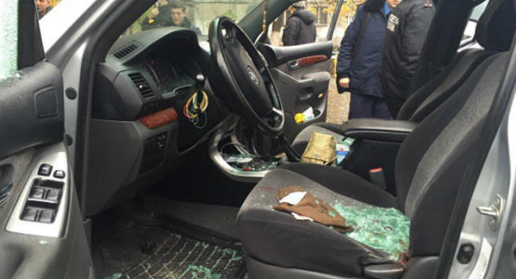 Стрельба в Киеве: у владельца внедорожника похитили 300 тыс грн
