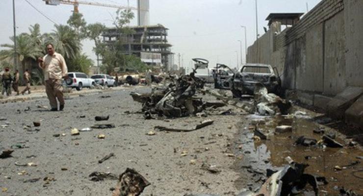 В Багдаде смертник подорвал себя на похоронах: 18 человек погибли