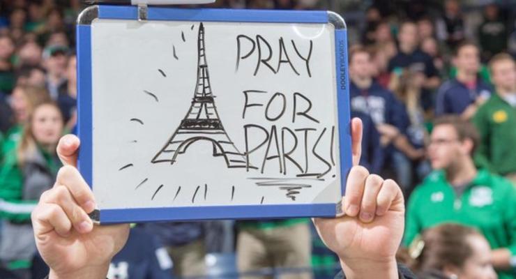 #ParisAttacks и #PrayForParis: Реакция соцсетей на теракты в Париже