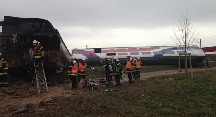 Число жертв крушения поезда на востоке Франции выросло до десяти