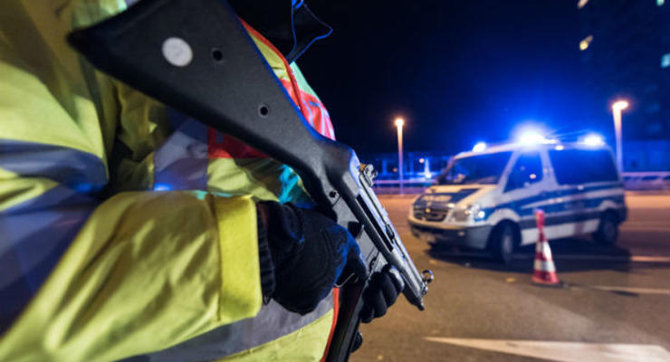 Трое из семи смертников в Париже были гражданами Франции - СМИ