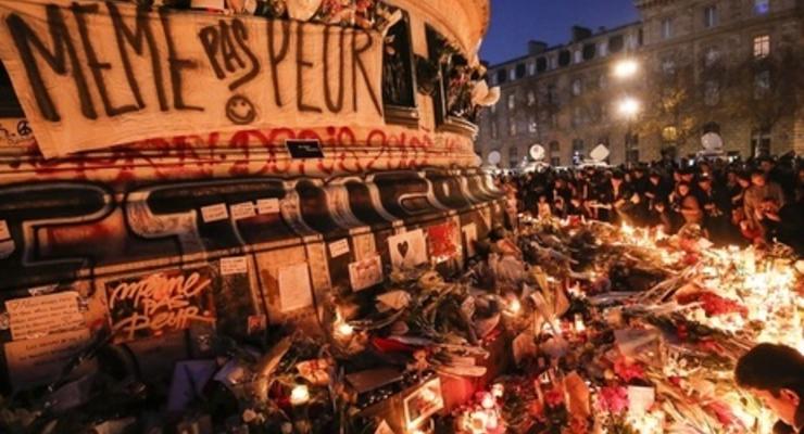 У мемориала жертвам теракта в центре Париже началась паника – СМИ