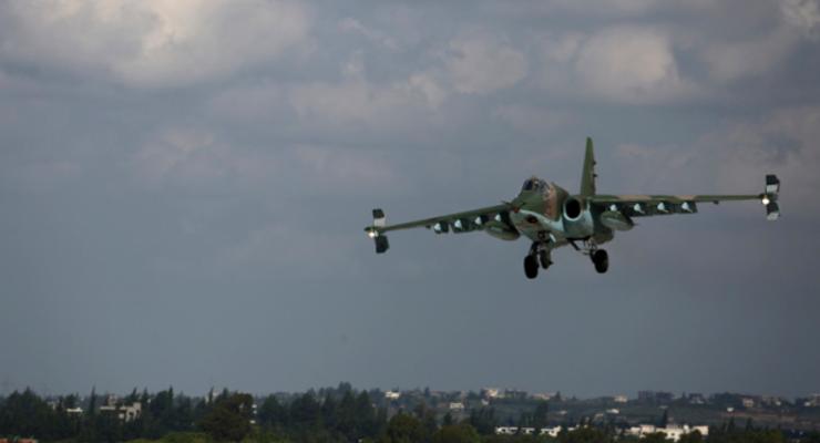 Россия наносит мощные авиаудары по "столице" ИГИЛ - Reuters