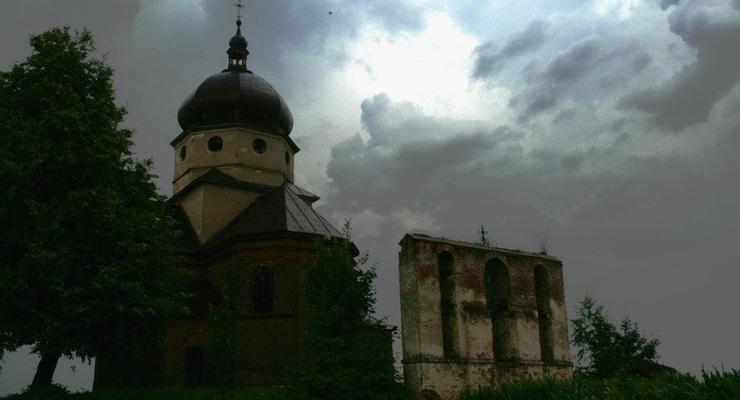 Забытые церкви: поляк сделал серию снимков старинных украинских святынь
