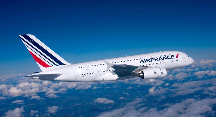 Самолет Air France сделал петлю над Ла-Маншем и вернулся в аэропорт