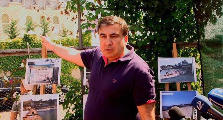Саакашвили призвал Яценюка умерить аппетиты Мартыненко