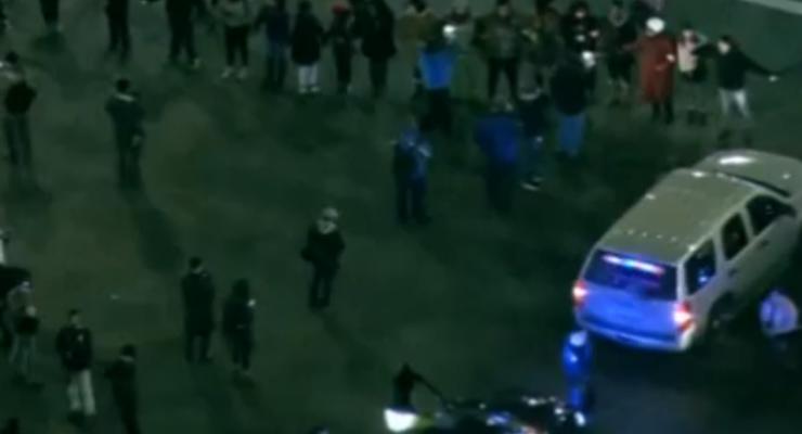 Видео расстрела подростка полицейскими вызвало протесты в Чикаго