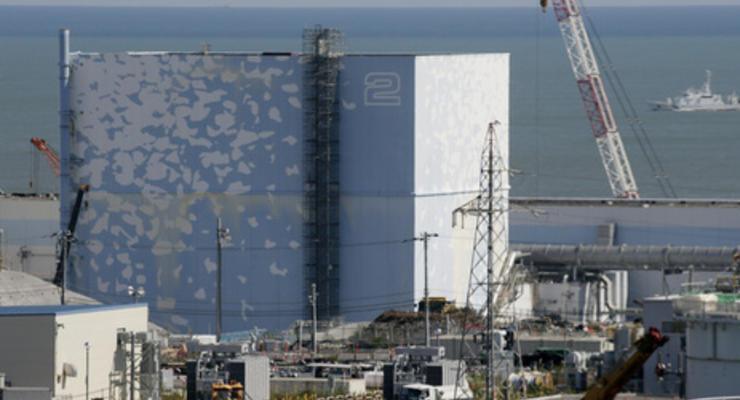 Защитная стена аварийной АЭС "Фукусима-1" треснула