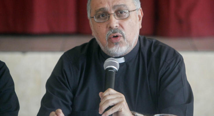 Католический епископ в Сальвадоре лишен сана за секс с несовершеннолетней