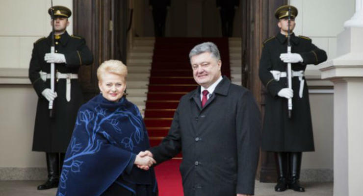 Порошенко: Украина и ЕС проигнорируют шантаж РФ относительно ЗСТ