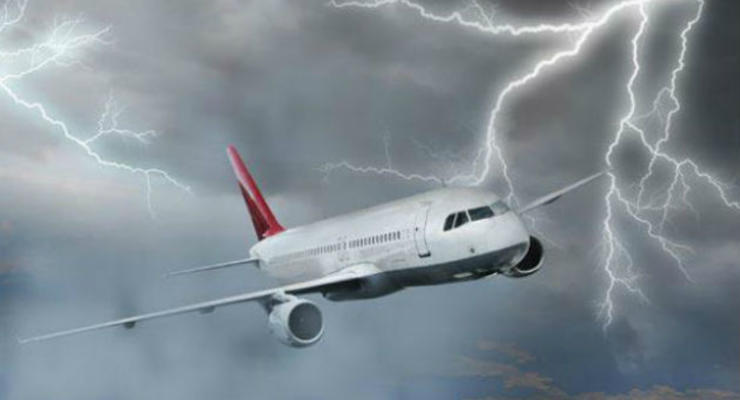 В самолет Аэрофлота А330 при посадке в Сеуле ударила молния