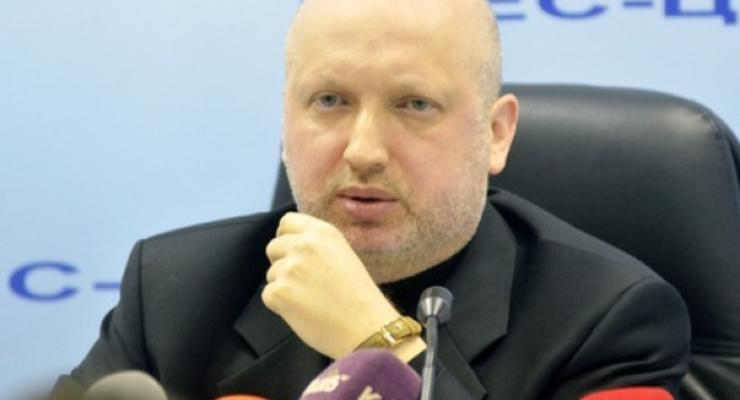 Турчинов заявил о необходимости усилить оборону украинско-российской границы