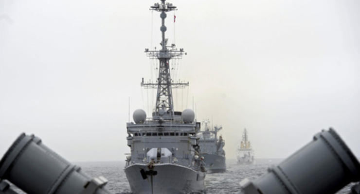НАТО направил три военных корабля в Черное море