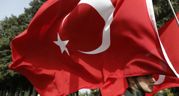 Турция приостановила авиаудары по Сирии - Reuters