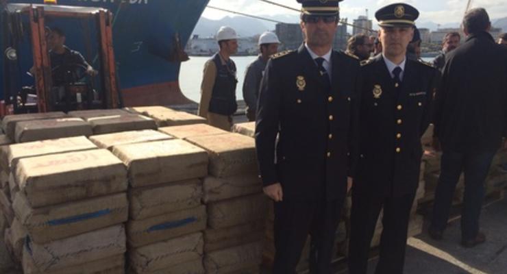 Итальянские полицейские задержали 10 украинцев за контрабанду 13 тонн гашиша
