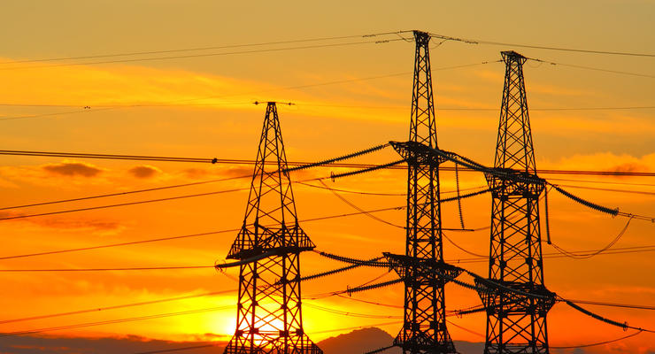Укрэнерго возобновила поставки электроэнергии в Крым