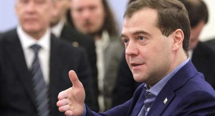 Медведев не смог прокомментировать связи ГП РФ с криминалитетом