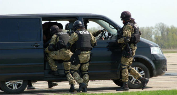 СБУ допускает связь задержанных диверсантов со спецслужбами РФ