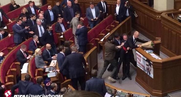 Инцидент с Барной и Яценюком играет на руку Кремлю - Кабмин