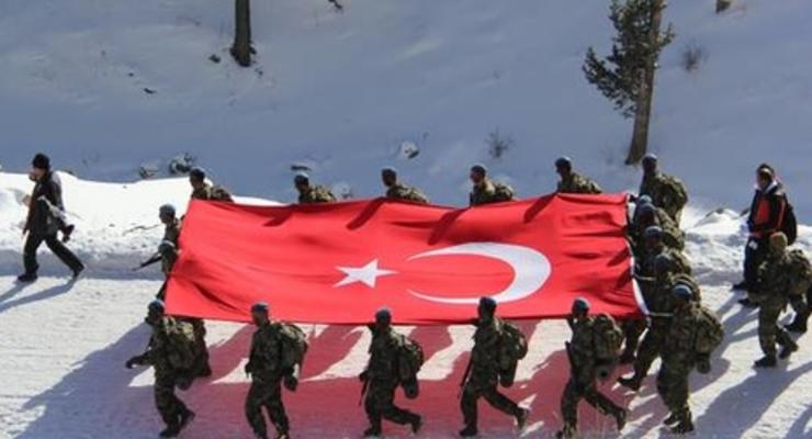 Турецким военным запретили проводить отпуск в России
