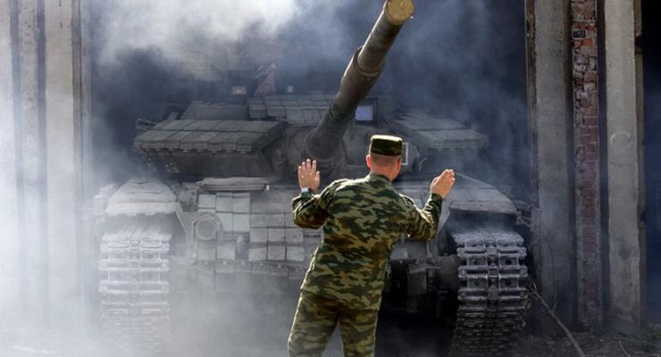 ИС: Боевики перемещают боевую технику в Петровский район Донецка