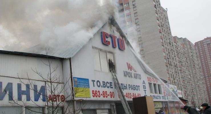 В Киеве горела вторая за два дня станция техобслуживания
