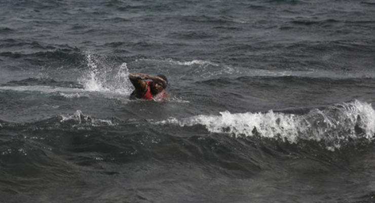 У побережья Турции затонула лодка с мигрантами: минимум 18 погибших