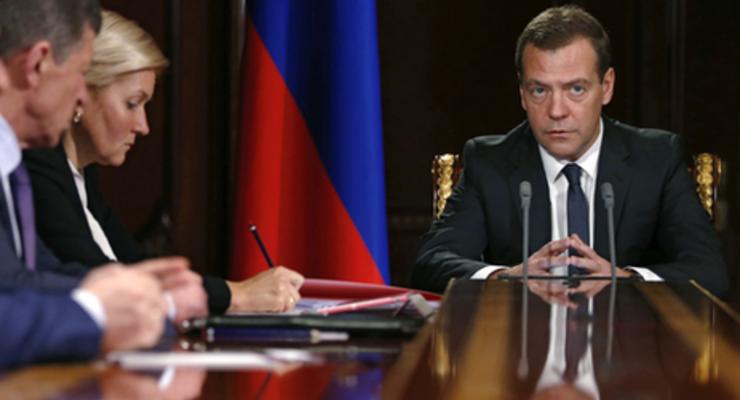 Медведев подписал постановление о введении санкций против Украины