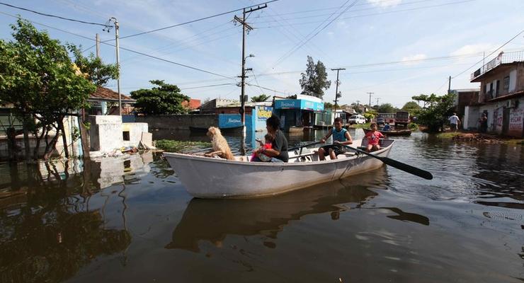 Наводнение в Южной Америке: 150 тысяч жителей покинули дома