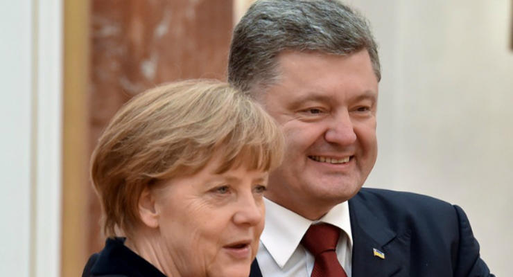 Порошенко и Меркель согласовали позиции перед беседой 30 декабря