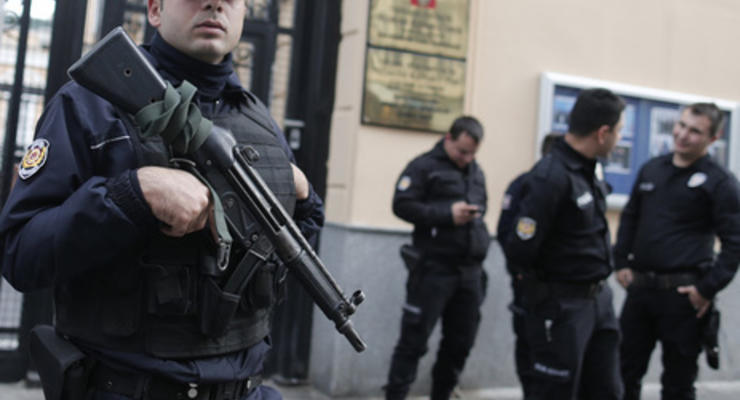 В Турции полиция задержала двоих подозреваемых в подготовке теракта в канун Нового года