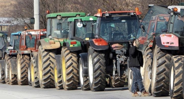Аграрии перекрыли трассу Киев-Чоп в знак протеста против налогов