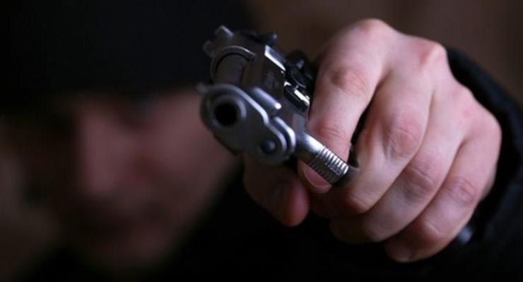 В Харькове неизвестные с оружием ограбили АЗС