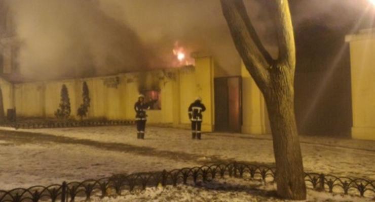 В центре Одессы возник пожар на территории "Летнего театра"