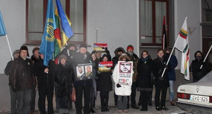 Литовские националисты провели пикет в поддержку Украины