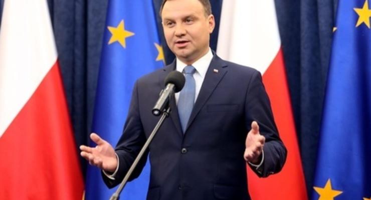 Президент Польши подписал закон о СМИ, вызвавший критику ЕС
