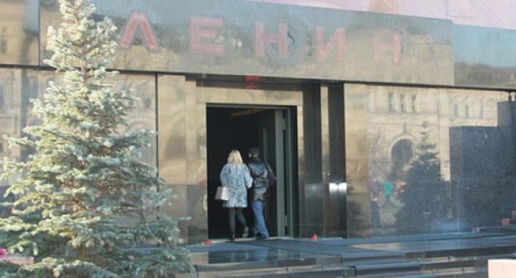 Депутат Госдумы предложил захоронить тело Ленина
