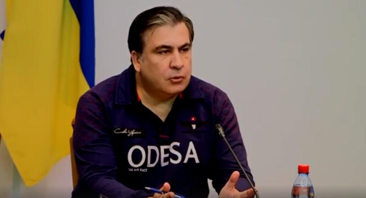 Саакашвили уволил своего советника за махинации