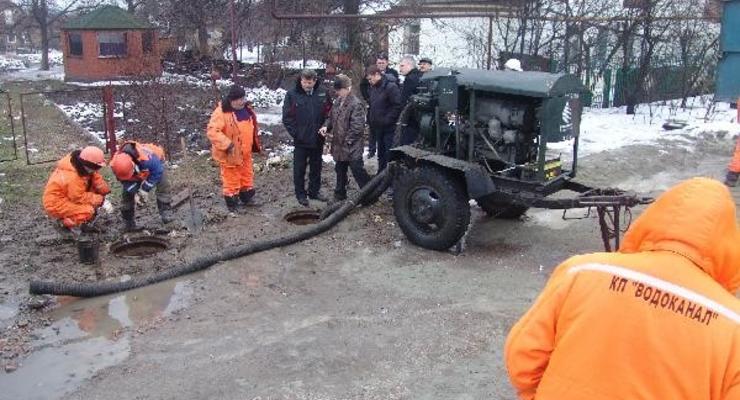 Жители Запорожья уже более девяти часов остаются без воды