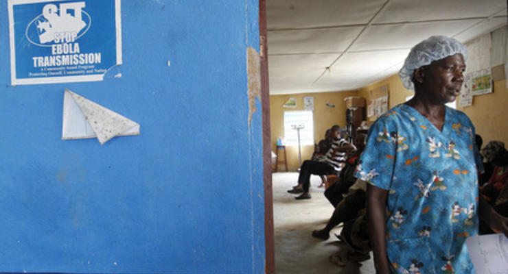 В Сьерра-Леоне медики поместили в карантин более 100 человек после новой смерти от Эболы