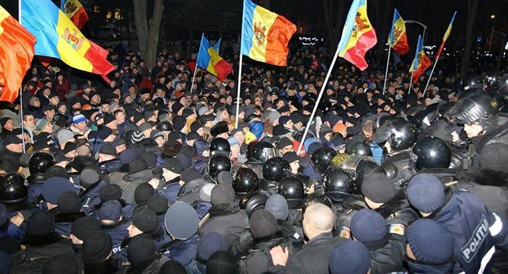 Правительство Молдовы собралось на экстренное заседание