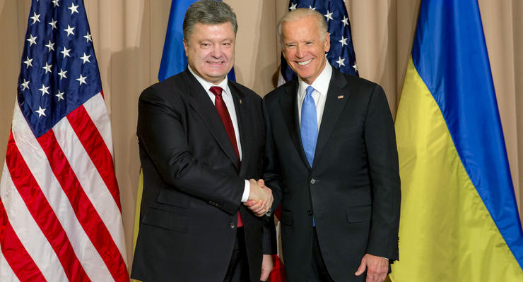 Байден и Порошенко согласовали действия по имплементации Минска-2