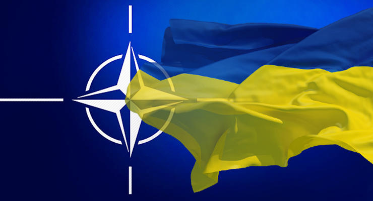 НАТО увеличит присутствие в Украине - Муженко