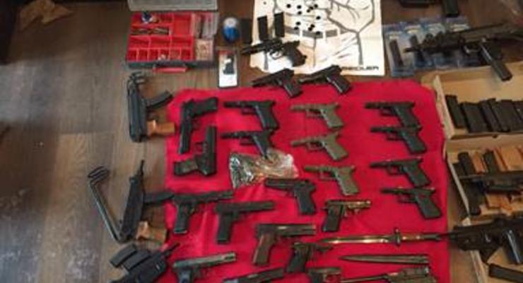В Киеве перекрыли канал поставки пистолетов европейского образца