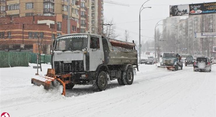 В Киеве неизвестные стреляли в спецтехнику коммунальщиков